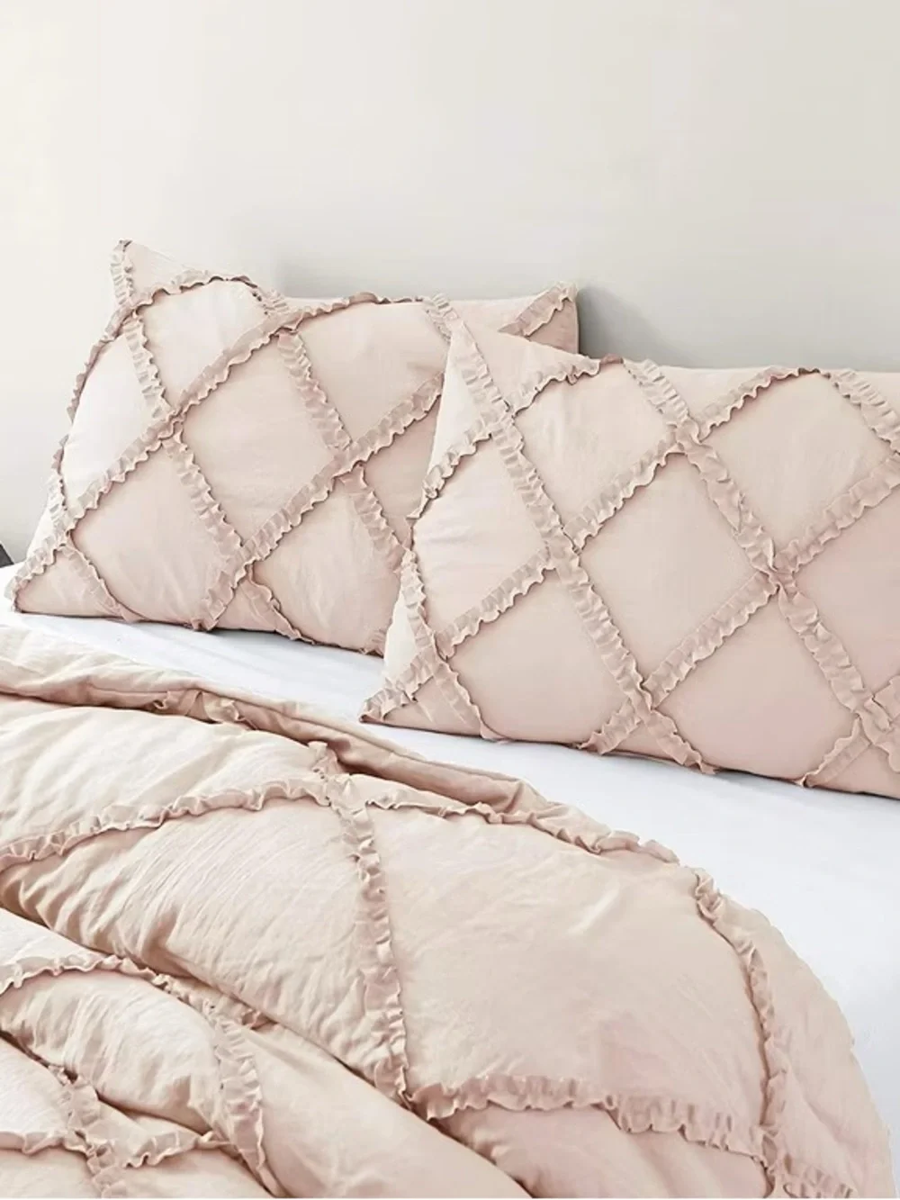 Soft Blush Ruffle Diamond Queen 3 piece Comforter Set